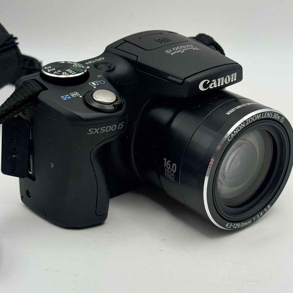 Canon PowerShot SX500 IS 16MP Digital Camera 30x Zoom 8GB SD Card Lowepro Case